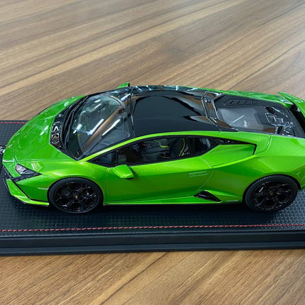 MR Collection 1:18 Lamborghini Huracan Tecnica Green Resin Model - scale model for display