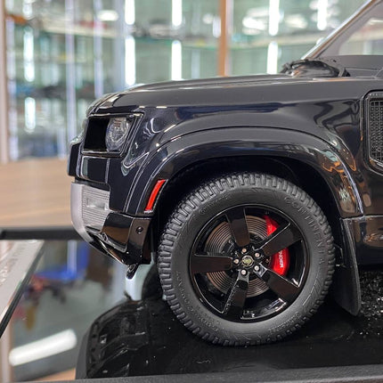 MotorHelix Land Rover Defender 110 1:18 Gloss Black Resin Model - detailed die-cast style model