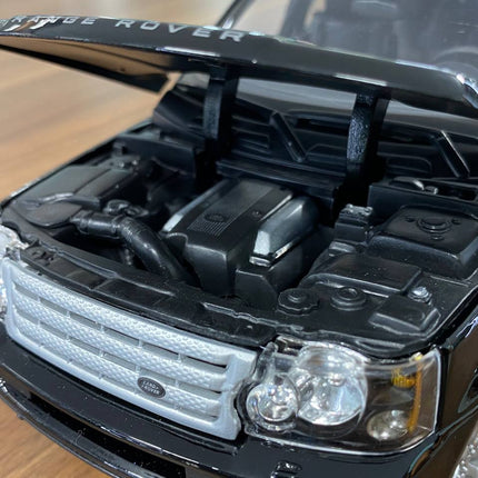Bburago Land Rover Range Rover Sport 1/18 Diecast Model Car Black - detailed die-cast style model