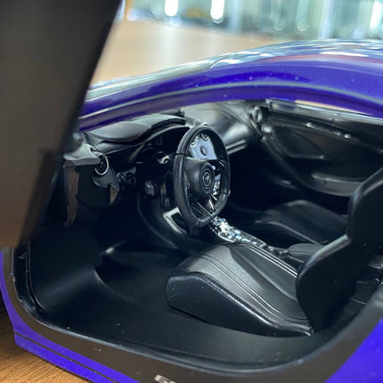 1/18 Diecast McLaren 600LT Coupe Purple Solido Miniature Model Car - detailed die-cast style model