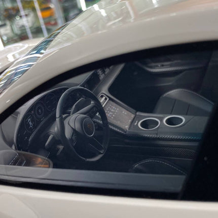 1/8 Resin MINICHAMPS Porsche Taycan Turbo S 2020 Pearl White - collector edition scale model