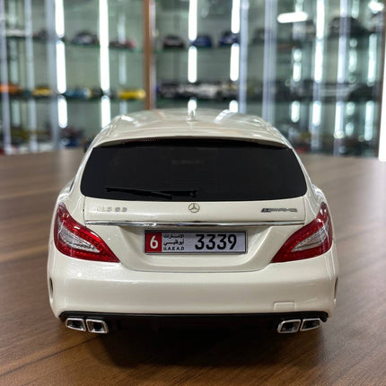 GT Spirit 1:18 Mercedes Benz AMG CLS 63 Shooting Brake White Resin Model - premium collector scale model