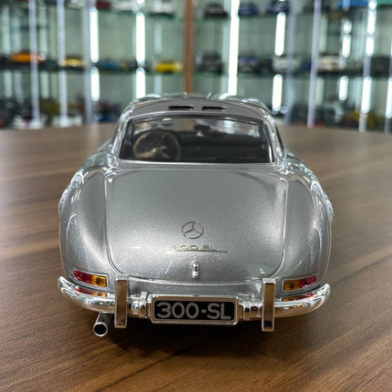 Minichamps Mercedes-Benz 300 SL 1955 1:18 Silver Diecast Model Car with Opening Doors - detailed die-cast style model