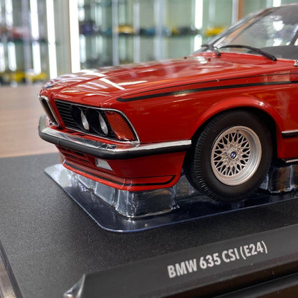 Solido 1/18 BMW 635 CSI (E24) 1984 Diecast Model Car Red - detailed die-cast style model