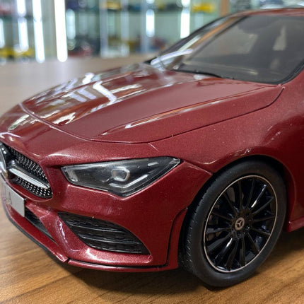 Solido 1/18 Mercedes-Benz CLA C118 AMG Line 2019 Rouge Patagonie Maroon Diecast - scale model for display