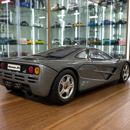 McLaren F1 GTR 1:12 Grey Full Opening Diecast Model Car | Minichamps - fine detailed model replica