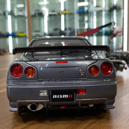 MotorHelix 1:18 Nissan Skyline GT-R R34 Nismo Z-Tune Gun Metallic Diecast Model - premium collector scale model