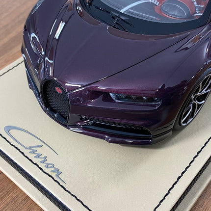 MR Collection Bugatti Chiron Sky View 1:18 Resin Model Red Carbon/Black - detailed die-cast style model
