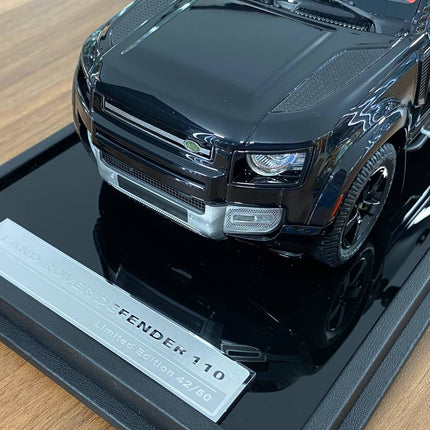 MotorHelix Land Rover Defender 110 1:18 Gloss Black Resin Model - scale model for display