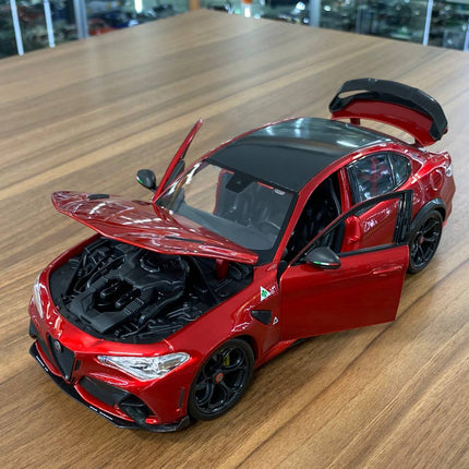 1/18 Diecast Alfa Romeo Giulia GTAm 2020 Red Metallic Bburago Model Car - showroom-quality model replica