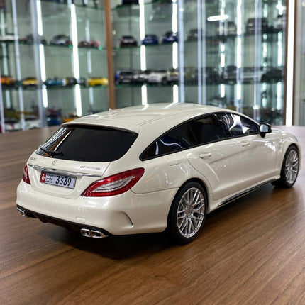GT Spirit 1:18 Mercedes Benz AMG CLS 63 Shooting Brake White Resin Model - fine detailed model replica