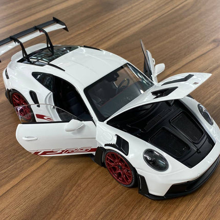 Minichamps Porsche 911 (992) GT3 RS 2022 Weissach Paket 1:18 Diecast Model Car White Red Wheels - collector edition scale mod