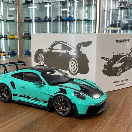 Minichamps Porsche 911 (992) GT3 RS 2024 Weissach Paket 1:18 Diecast Model Car Green - scale model collectible piece