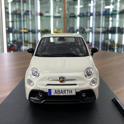 Solido 1/18 Diecast FIAT F595 Abarth 2022 Ghiaccio White - studio product photo of the scale model
