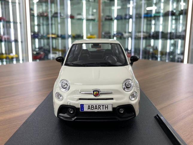 Solido 1/18 Diecast FIAT F595 Abarth 2022 Ghiaccio White - studio product photo of the scale model