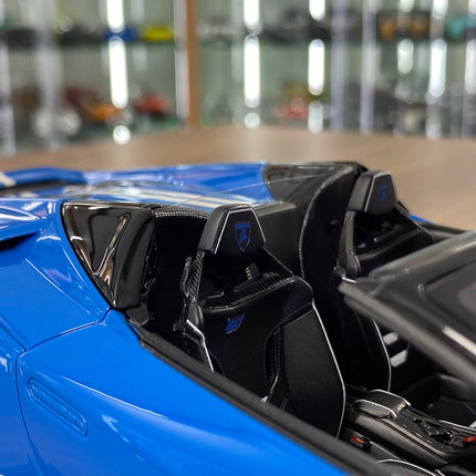 MR Collection 1/18 Lamborghini Huracan EVO Spyder Blu Le Mans Resin Model - fine detailed model replica