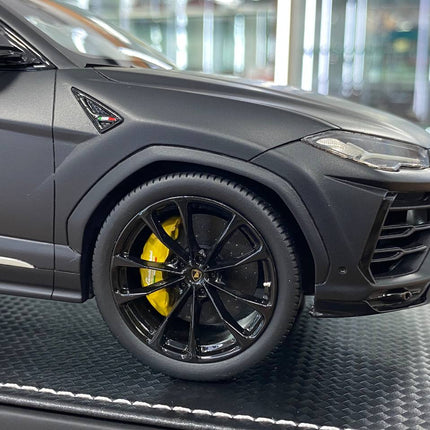 MR Collection Models Lamborghini URUS #63 1/18 Resin Matt Black - collector edition scale model