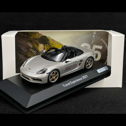 Porsche 718 Boxster 25 Years Travel Experience 1:43 Minichamps – Silver - view 2
