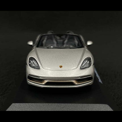 Porsche 718 Boxster 25 Years Travel Experience 1:43 Minichamps – Silver - view 5