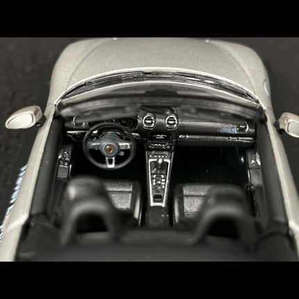 Porsche 718 Boxster 25 Years Travel Experience 1:43 Minichamps – Silver - view 9