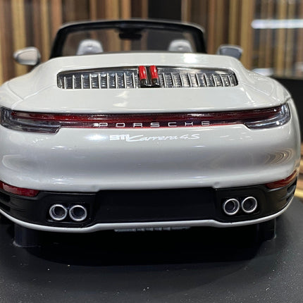 Minichamps 1:18 Porsche 911 Carrera 4S Cabriolet 2019 White Diecast Model - fine detailed model replica