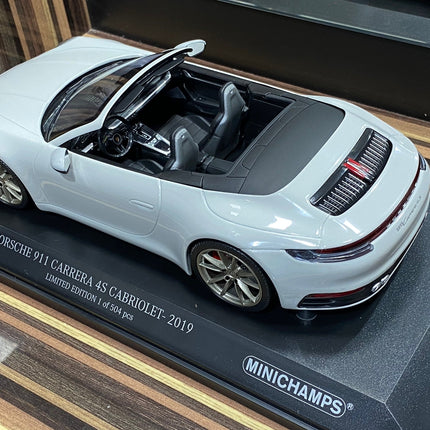 Minichamps 1:18 Porsche 911 Carrera 4S Cabriolet 2019 White Diecast Model - collectible scale model car