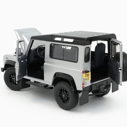 https://www.mydiecastcars.com/wp-content/uploads/2018/09/range-rover-90-silver-4.jpg