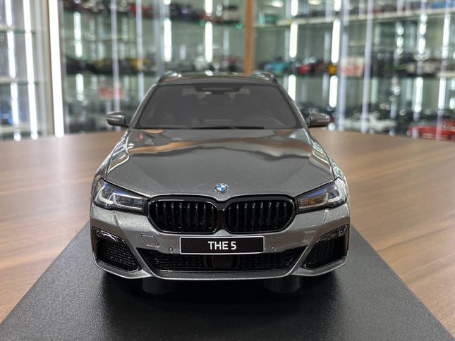 GT Spirit BMW 1:18 Grey Resin Model Car - studio product photo of the scale model