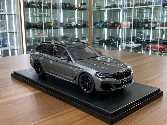 GT Spirit BMW 1:18 Grey Resin Model Car - detailed collector display model