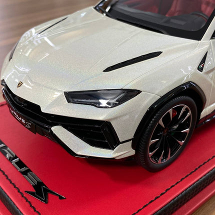 MR Collection 1/18 Lamborghini URUS S Resin Model White Chameleon Limited 3 Pcs - detailed die-cast style model