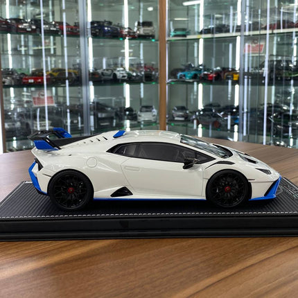 MR Collection Lamborghini Huracan STO 1:18 White Resin Limited Edition Diecast Model Car - collectible scale model car