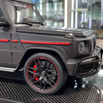 MotorHelix Mercedes-Benz G63 AMG W463 2021 1:18 Carbon Black Resin Model Car No Opening - scale model for display