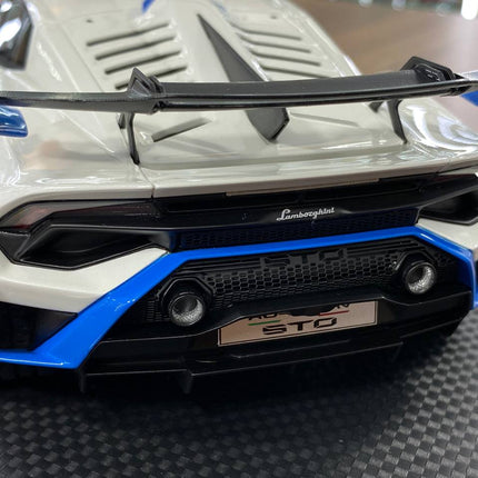 MR Collection Lamborghini Huracan STO 1:18 White Resin Limited Edition Diecast Model Car - detailed die-cast style model