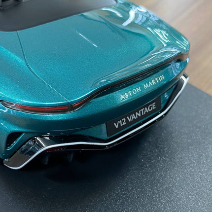GT Spirit 1/18 Aston Martin V12 Vantage Roadster 2023 Green Resin Model - scale model for display