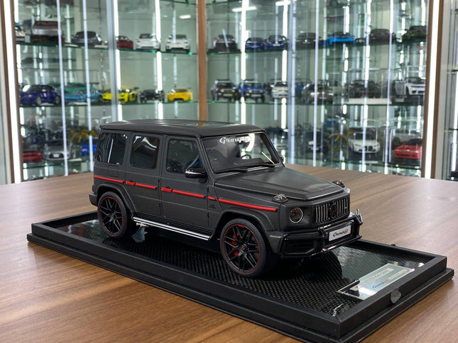 MotorHelix Mercedes-Benz G63 AMG W463 2021 1:18 Carbon Black Resin Model Car No Opening - detailed collector display model