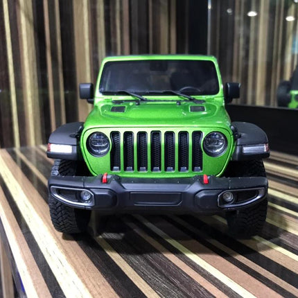 GT Spirit Jeep Rubicon 1:18 Green Resin Model Car - studio product photo of the scale model