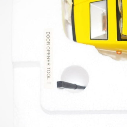 Kyosho Lamborghini Countach LP400 Yellow 1:12 scale model