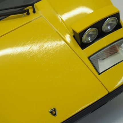 Kyosho Lamborghini Countach LP400 Yellow 1:12 scale model