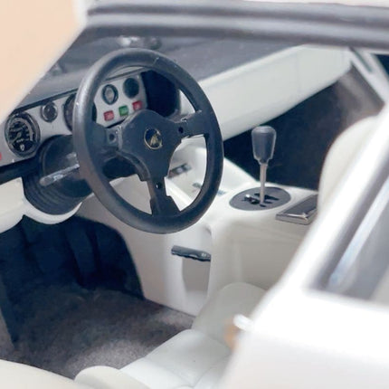 Kyosho Lamborghini Countach LP5000S White 1:12 scale model
