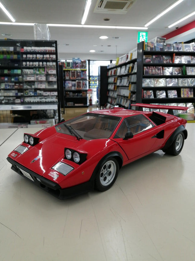 Kyosho Lamborghini Countach LP500S Walter Wolf Red 1:12 scale model