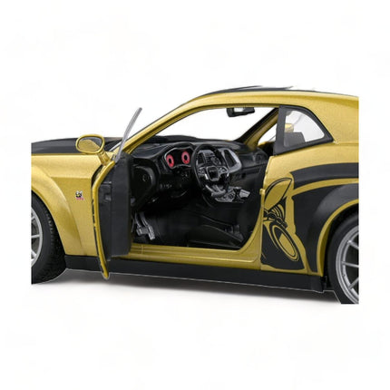 Solido 1/18 Diecast Dodge Challenger R/T SCAT PACK Widebody 2020 Gold Black - collectible scale model car