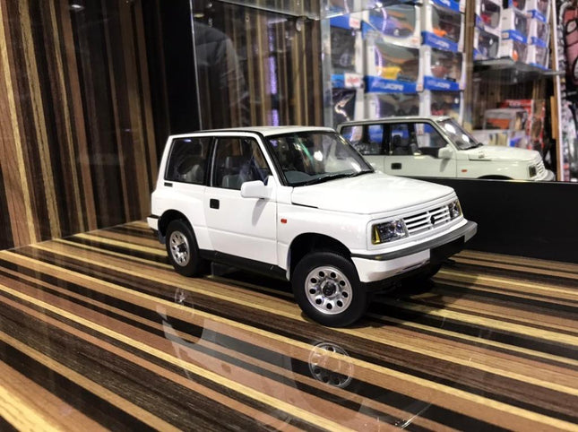 LCD Model Suzuki Vitara White 1:18 Diecast Model Car - detailed collector display model