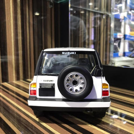 LCD Model Suzuki Vitara White 1:18 Diecast Model Car - collectible scale model car