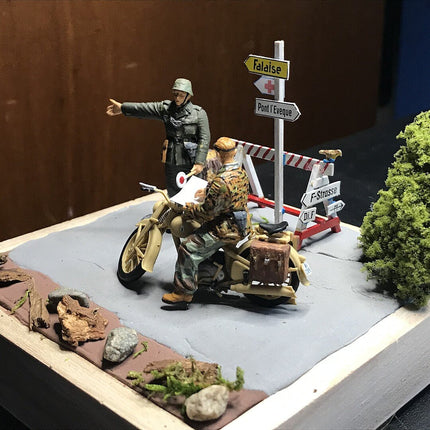 https://cdn.shopify.com/s/files/1/0504/9925/6496/files/tamiya-135-german-motorcycle-orderly-set-196223.jpg?v=1748393321