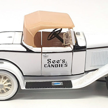 https://cdn.shopify.com/s/files/1/1524/5012/products/tndnvmejlrp.jpg?v=1701409286