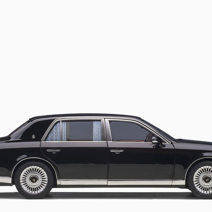 https://www.mydiecastcars.com/wp-content/uploads/2022/06/toyota-century-black-autoart-2.jpg