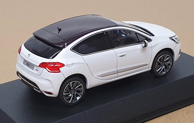 https://www.rmtoys.co.uk/cdn/shop/files/veh2pmm511u_1224x779.jpg?v=1758614367