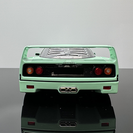 Kyosho Ferrari F40 Green 1:18 Diecast Model Car - fine detailed model replica