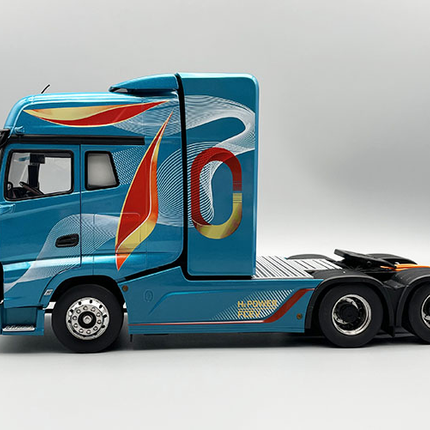 YX Car Model Jiefang J7 Traction Head Transport Truck Blue 1:24 Diecast Model Truck - showroom-quality model replica