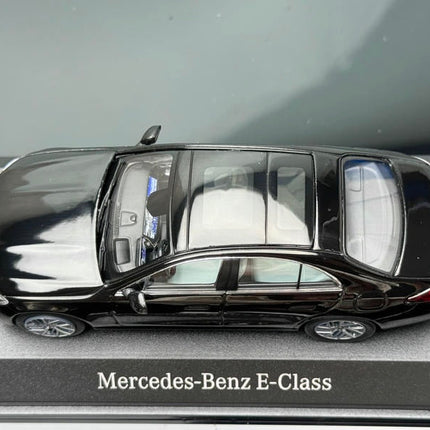 iScale Mercedes-Benz E450 E-Klasse W214 Black 1:43 Diecast Model Car - collector edition scale model